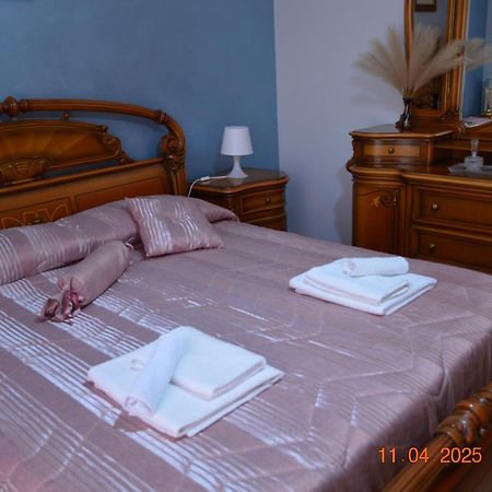 Apartamento Al Cortile Del Pozzo Delia Exterior foto