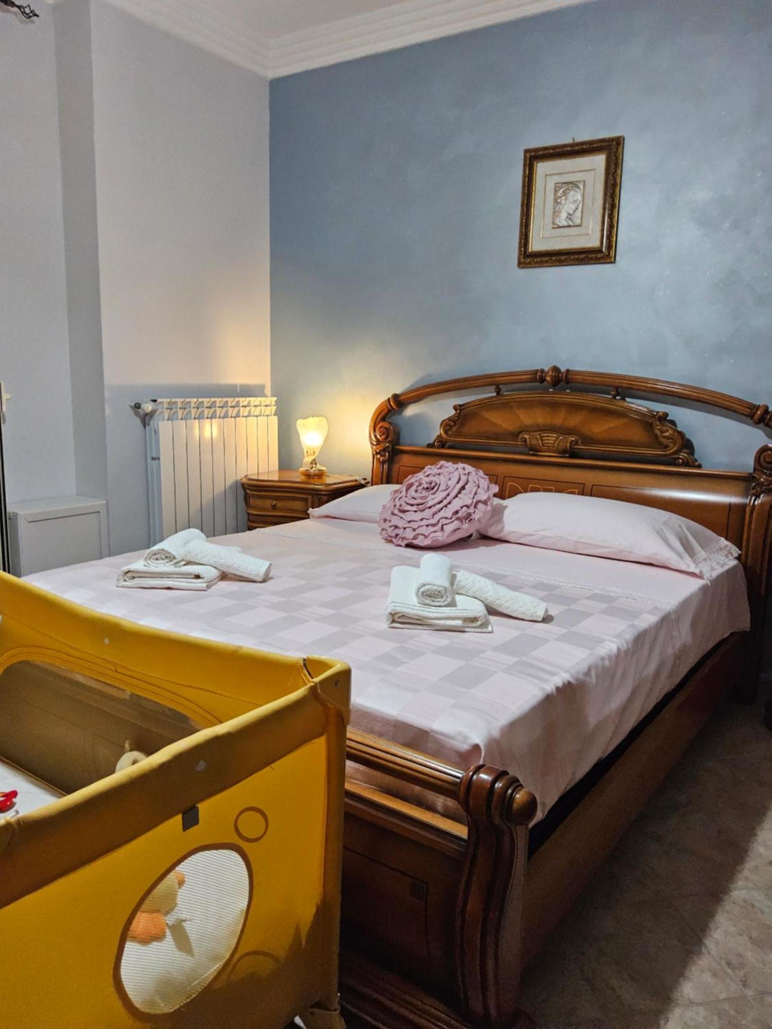 Apartamento Al Cortile Del Pozzo Delia Exterior foto