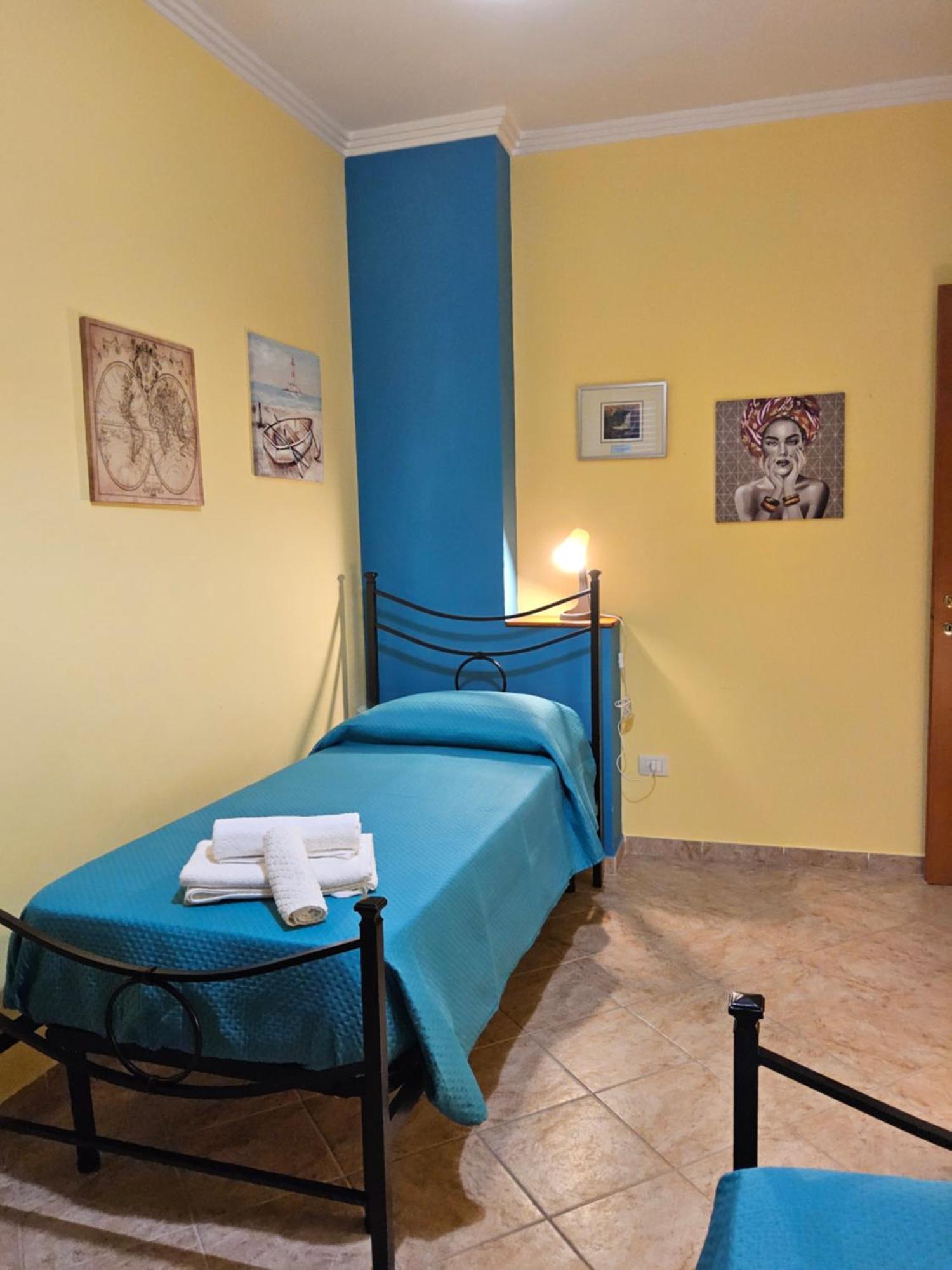 Apartamento Al Cortile Del Pozzo Delia Exterior foto