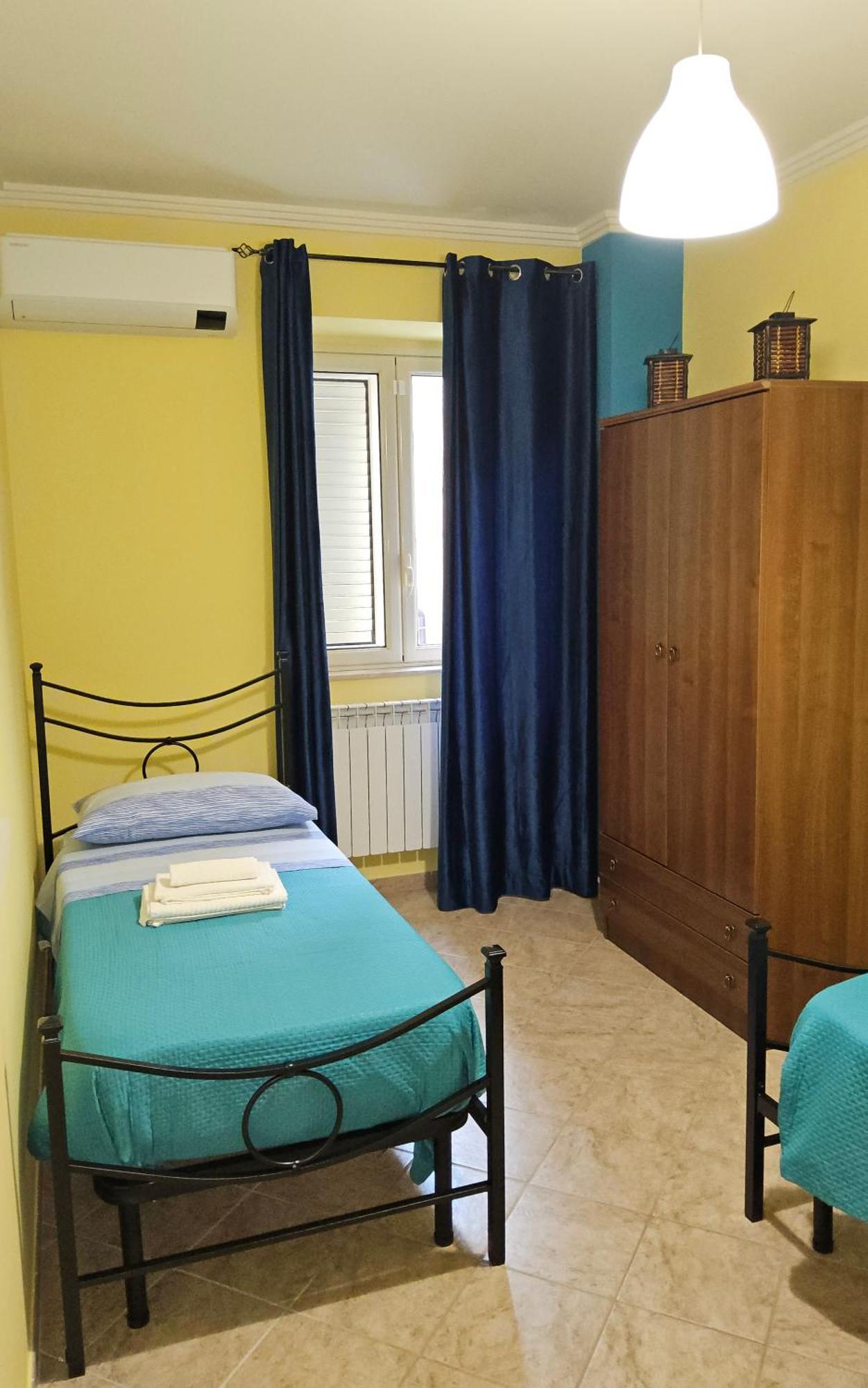 Apartamento Al Cortile Del Pozzo Delia Exterior foto