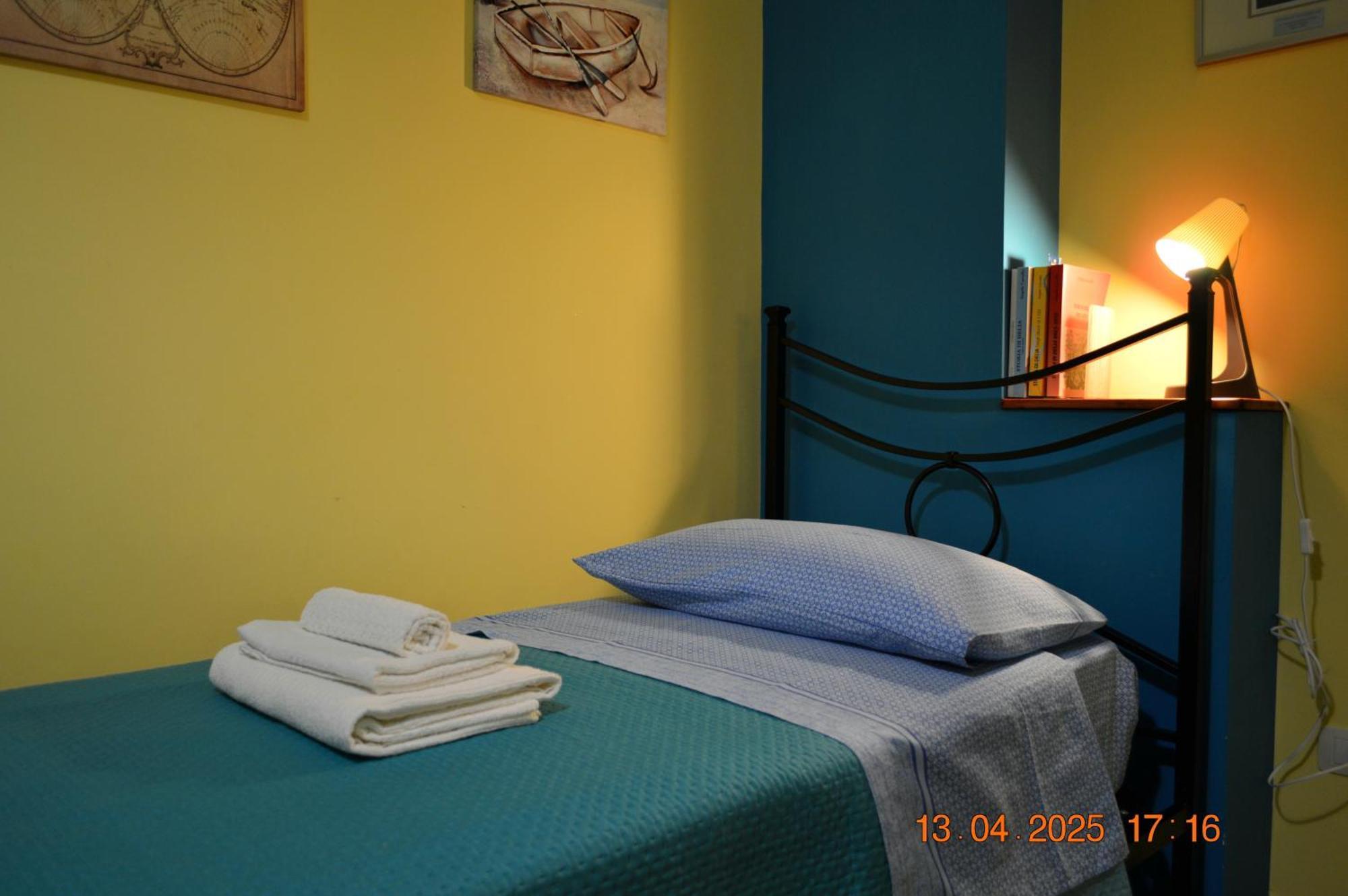 Apartamento Al Cortile Del Pozzo Delia Exterior foto