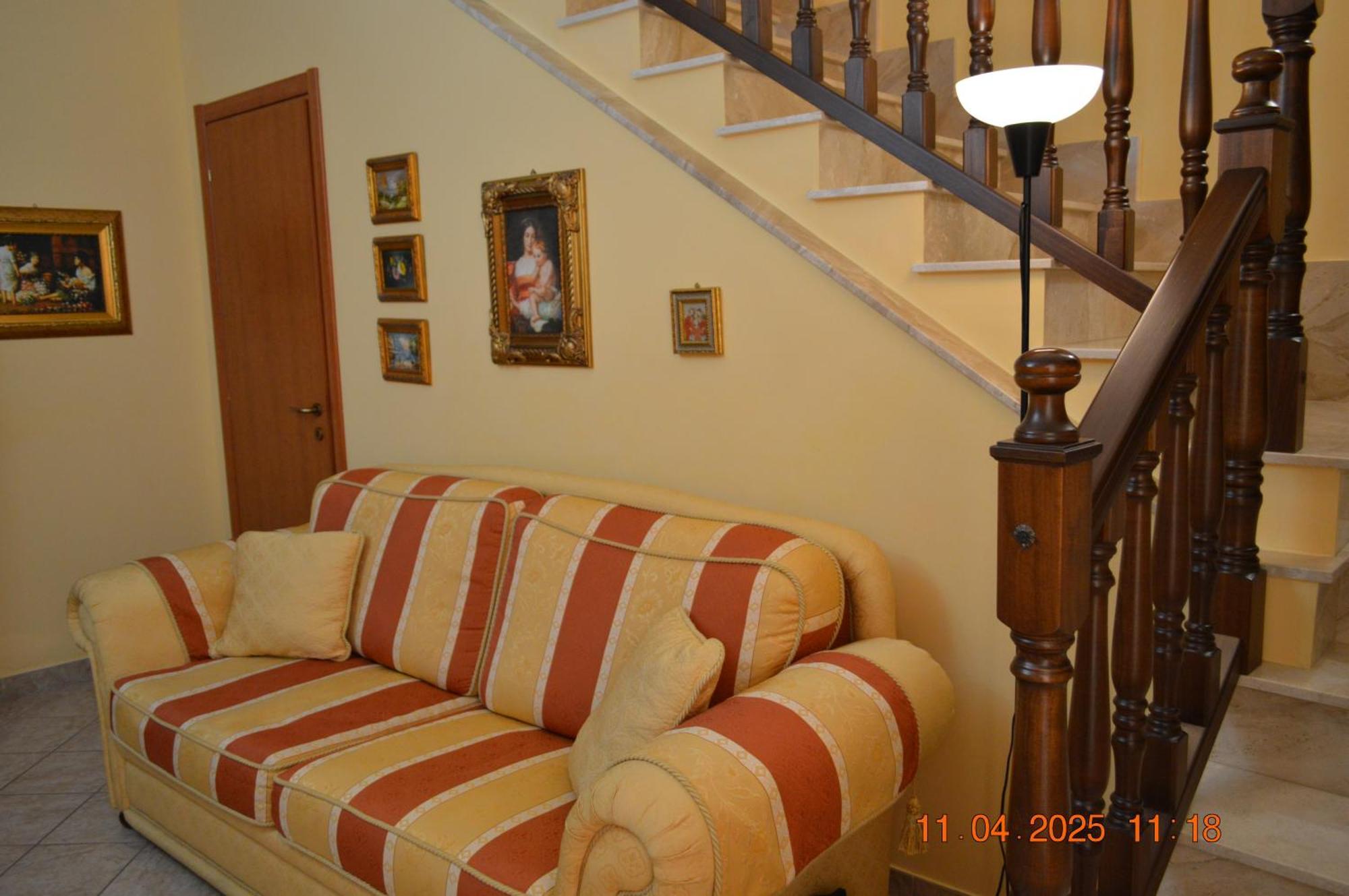 Apartamento Al Cortile Del Pozzo Delia Exterior foto