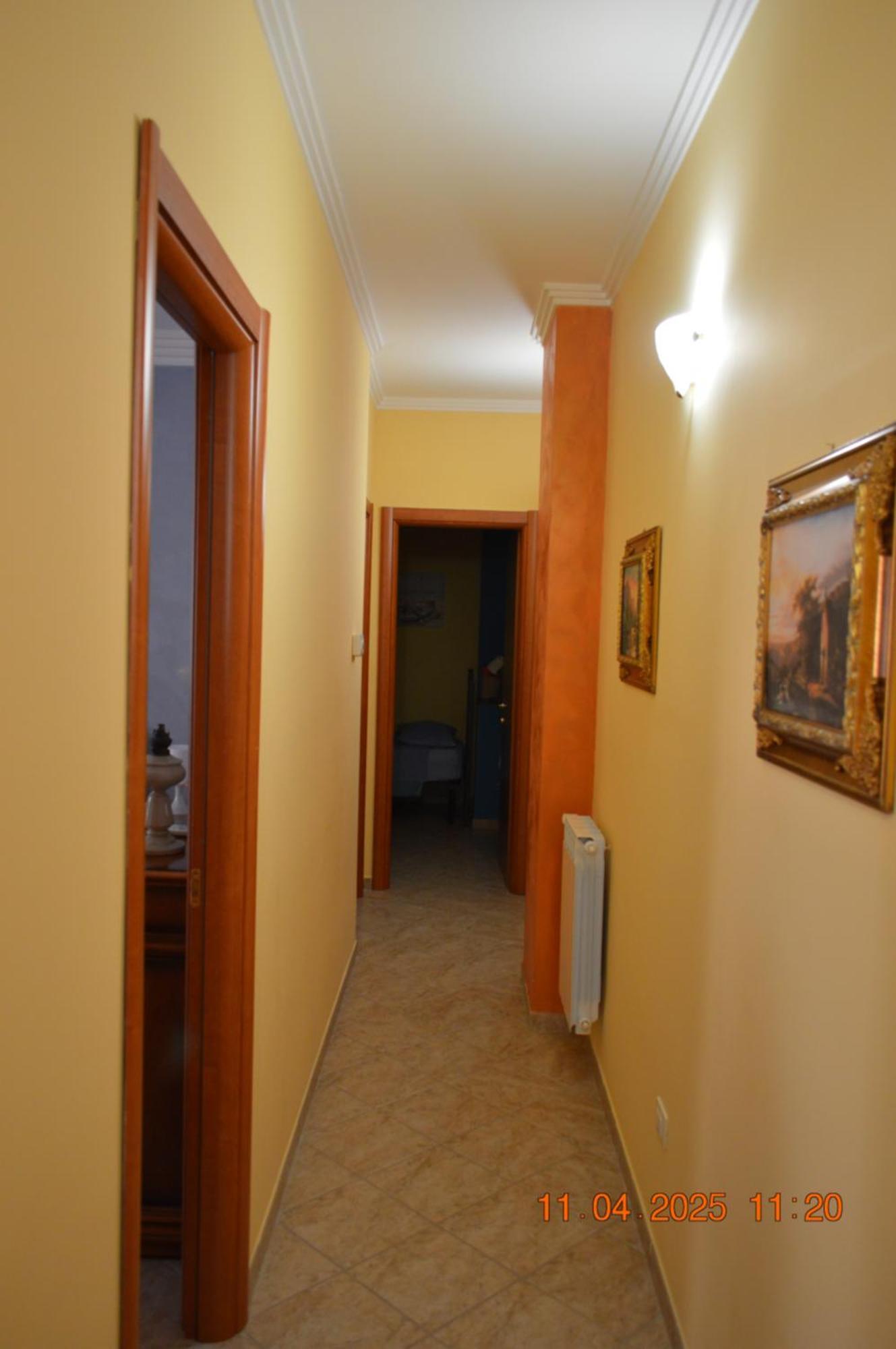 Apartamento Al Cortile Del Pozzo Delia Exterior foto