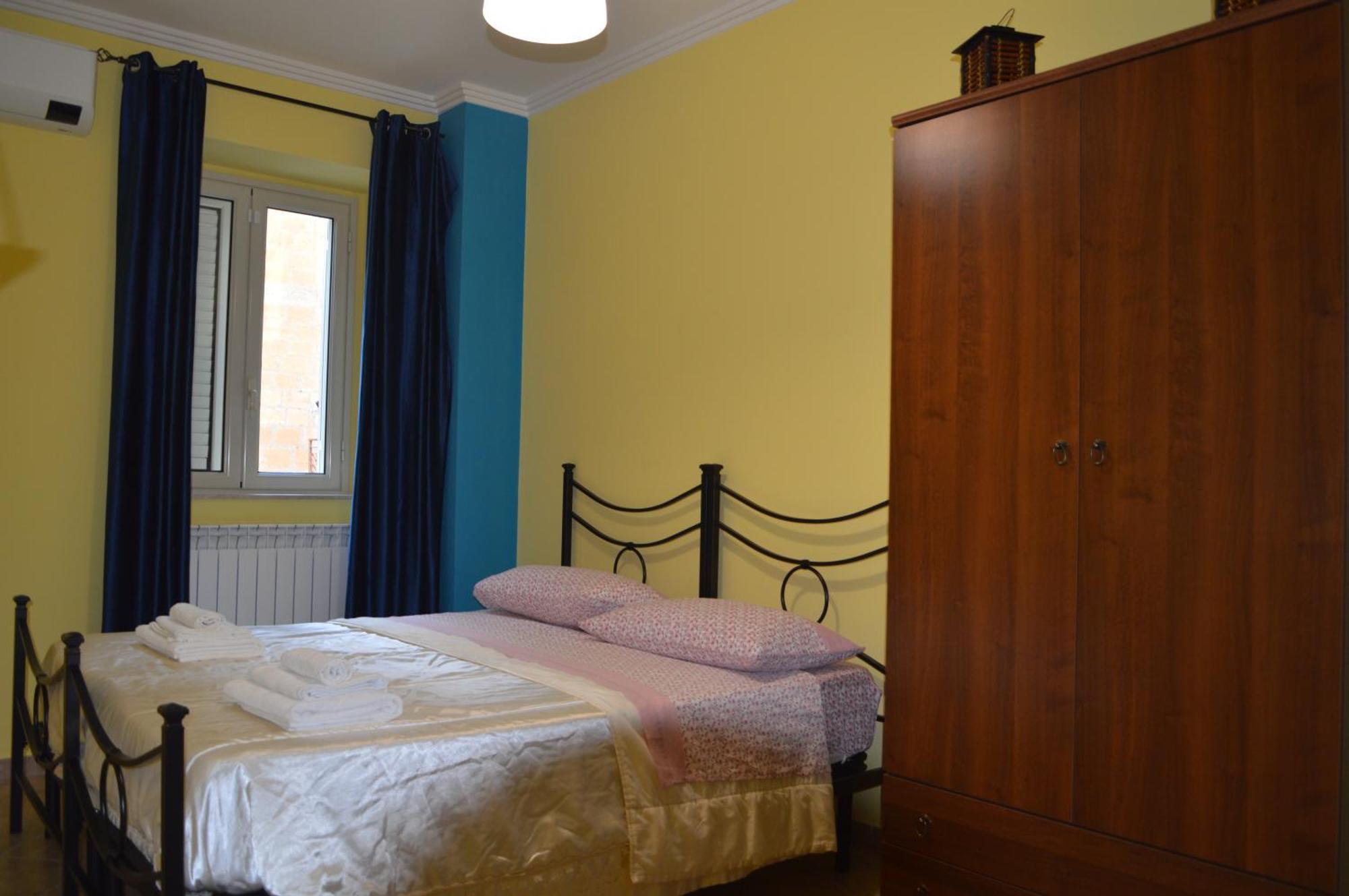 Apartamento Al Cortile Del Pozzo Delia Exterior foto